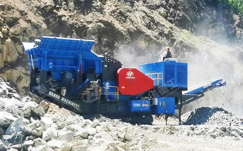 建筑垃圾加工選擇移動式破碎機(jī)的原因